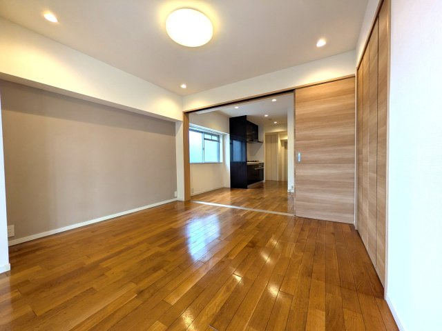 ニューライフ大森の居間・リビング