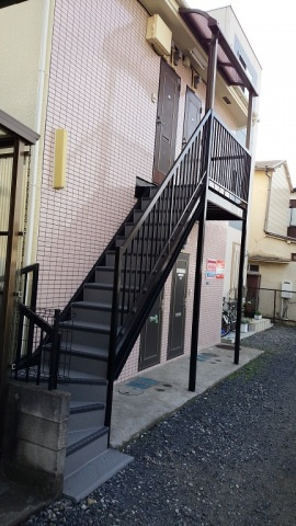 メイプル朝霞のエントランス