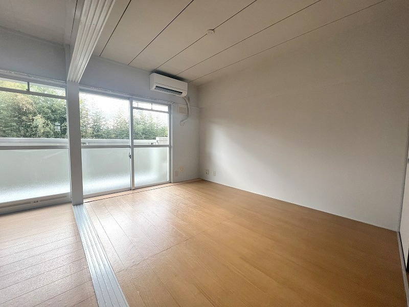 御所市大字多田の賃貸マンションの洋室