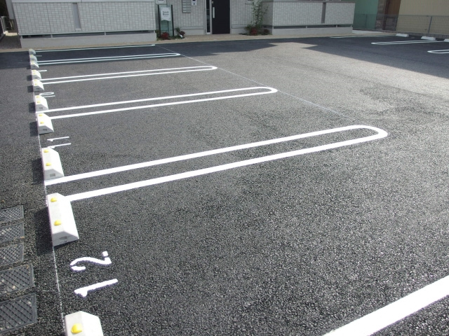 サンブレスの駐車場