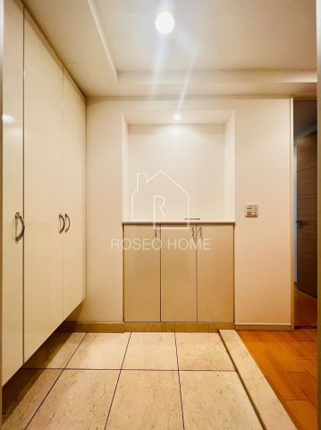 ラ・ヴィータ日本橋の玄関