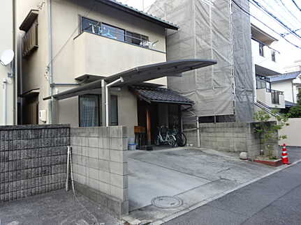 南区旭1丁目の前面道路含む現地写真