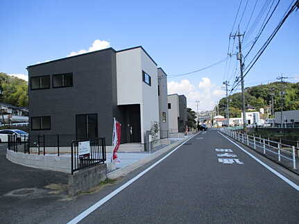 廿日市市大野下更地の前面道路含む現地写真