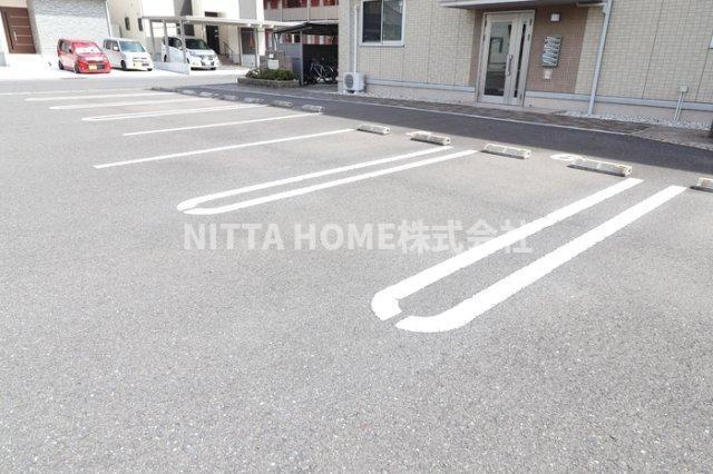リヴィエールの駐車場|敷地内駐車場になります★