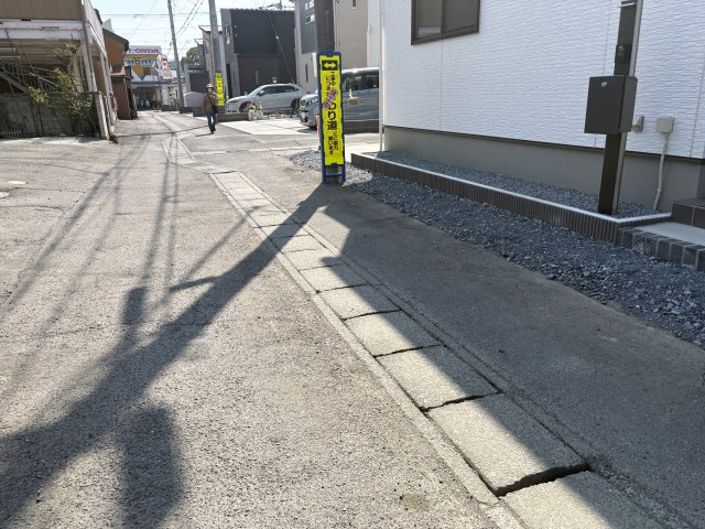 【前面道路含む現地写真】 | 本庄市中央第3期　クライン　新築戸建　全1棟　1号棟