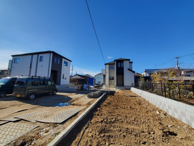 三郷市　戸ケ崎　新築戸建　全2棟の前面道路含む現地写真|前面道路含む現地写真です