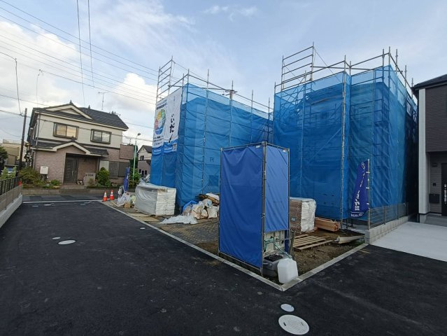 三郷市　戸ケ崎　新築戸建　全2棟の前面道路含む現地写真|前面道路含む現地写真です