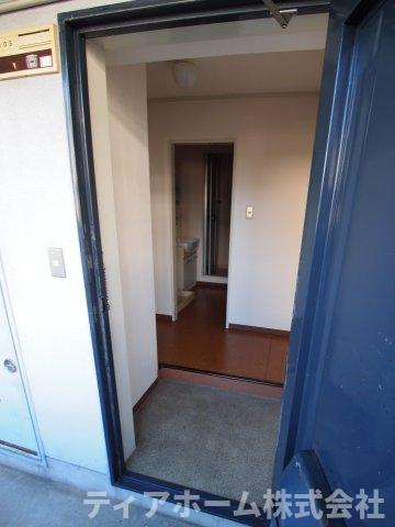 北葛城郡王寺町本町２丁目の賃貸マンションの玄関|玄関です