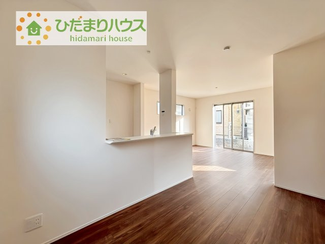 【居間・リビング】 | 第1取手市野々井　新築戸建 | お子様が元気に遊べる広々としたリビングです！
