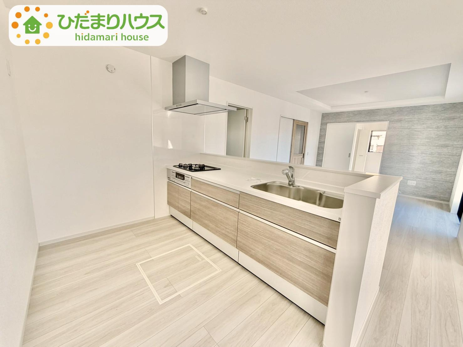 野田市山崎22期　新築戸建　3号棟のキッチン|広々とした作業スペースなので休日はお子様と一緒に並んでご飯を作るのも楽しそうですね♪							
