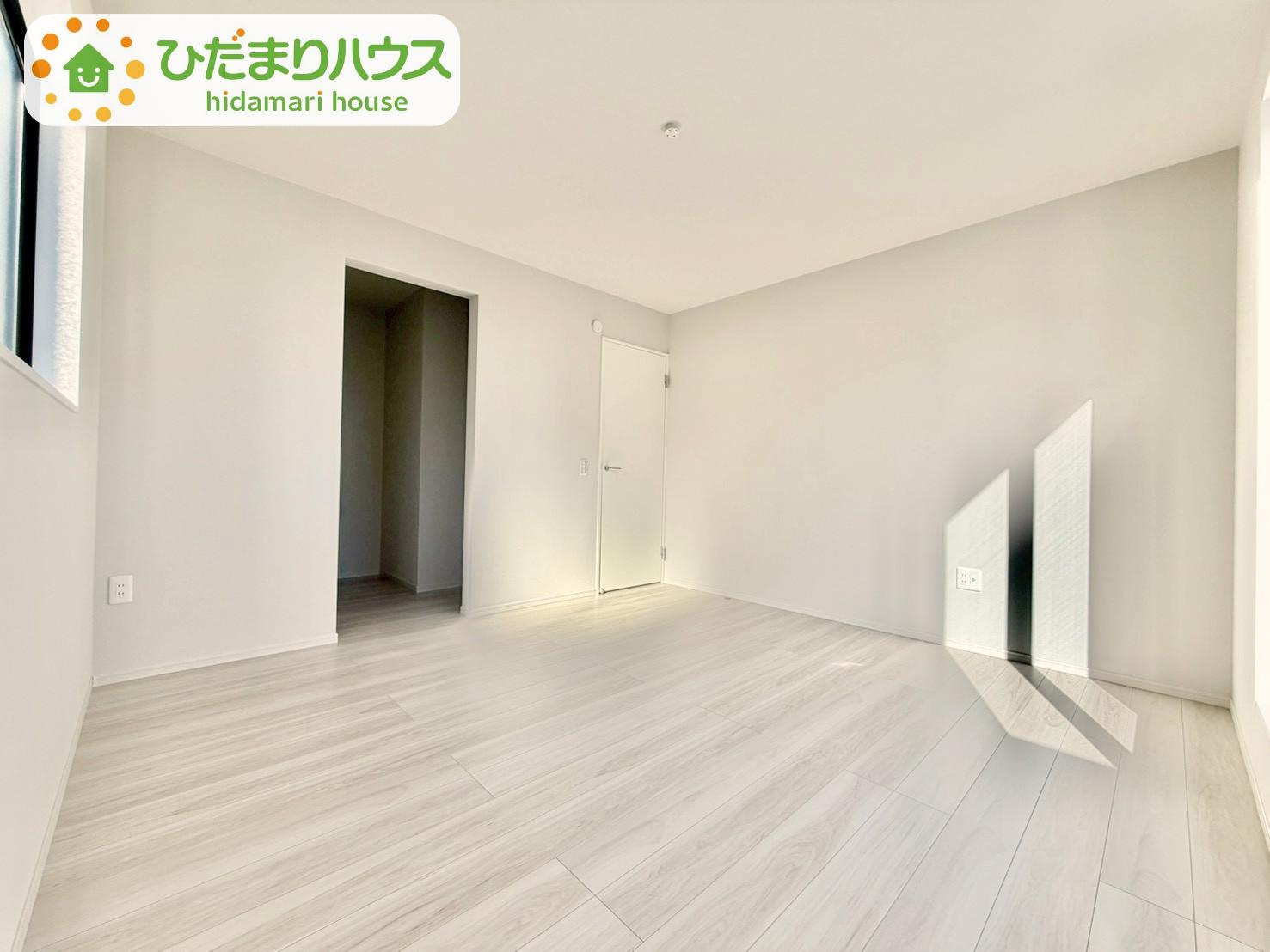 野田市山崎22期　新築戸建　3号棟の寝室|大きなベッドを置いても余裕の広さの主寝室♪♪					
