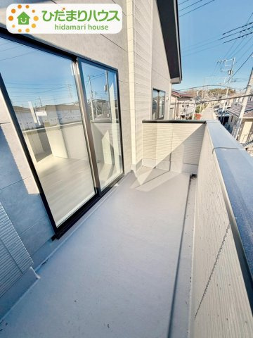 野田市山崎22期　新築戸建　3号棟のバルコニー|広々としたバルコニー。お洗濯物もぜーんぶ干せちゃいます！！							
