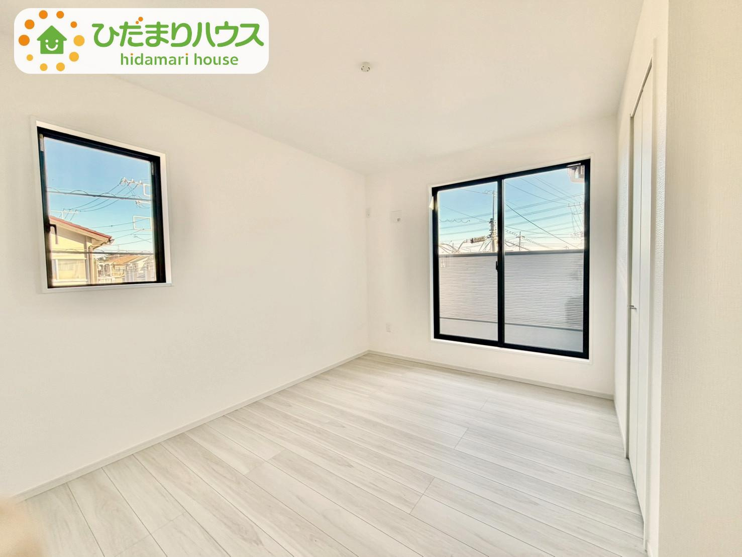 野田市山崎22期　新築戸建　3号棟の洋室|バルコニーに面していて、たっぷり光りの入る明るい子供部屋です！							
