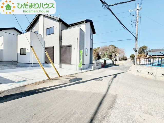 野田市山崎22期　新築戸建　3号棟の前面道路含む現地写真|交通量の少ない前面道路は、小さなお子様のいるご家庭でも安心です！