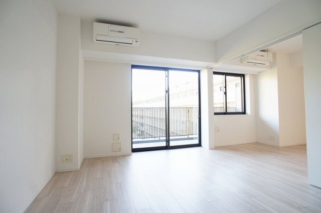 プライムメゾン江古田の杜ウェストの居間・リビング