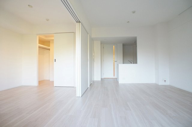 プライムメゾン江古田の杜ウェストの居間・リビング