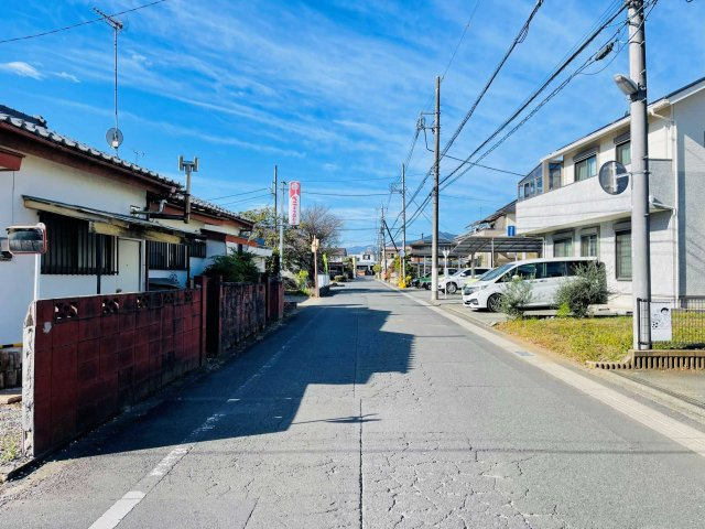 あきる野市山田　売地の前面道路含む現地写真|前面道路も広々しています！