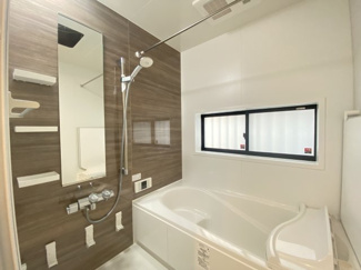 【浴室】 | 沖縄市大里4期（全4棟）1・2・4号棟 | ※同仕様写真です