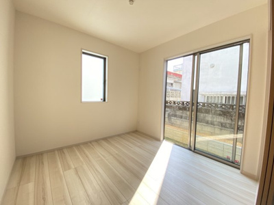 【洋室】 | 沖縄市大里4期（全4棟）1・2・4号棟 | ※同仕様写真です