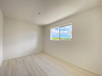 【洋室】 | 沖縄市大里4期（全4棟）1・2・4号棟 | ※同仕様写真です