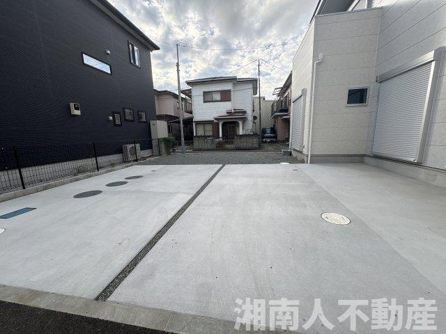 小田原市田島　新築戸建の駐車場|駐車場に車を止められます