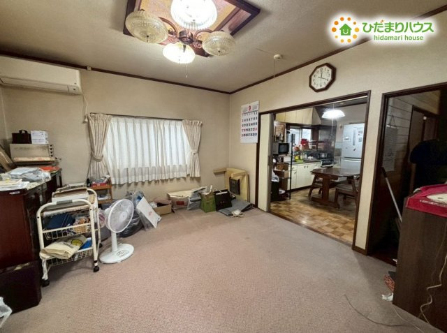 熊谷市久下　中古一戸建ての居間・リビング