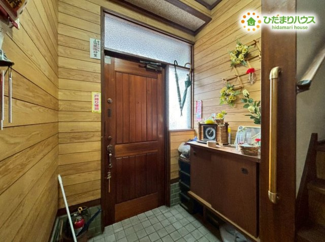 熊谷市久下　中古一戸建ての玄関