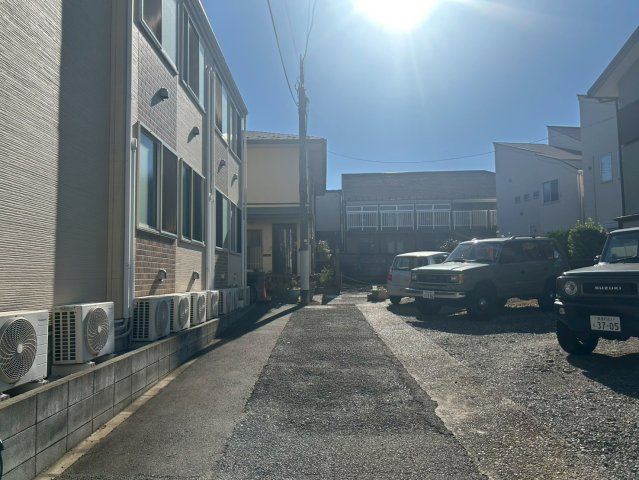 世田谷区野沢　建築条件なし売地の前面道路含む現地写真|2025.11.17撮影