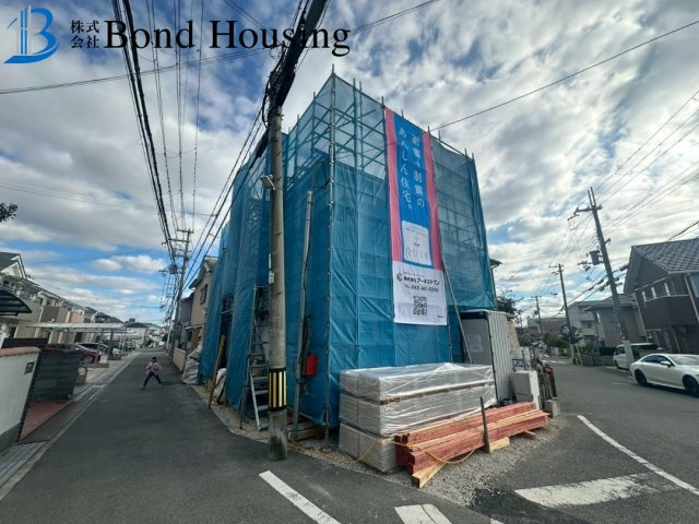 西明石駅徒歩圏　北西角地　西明石町第4　新築戸建の前面道路含む現地写真