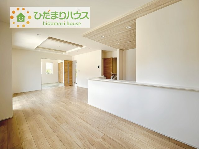 【居間・リビング】 | 土浦市桜ケ丘町6期　新築戸建 | 早くお仕事終わらせて、家に帰りたくなるようなリビングです♪