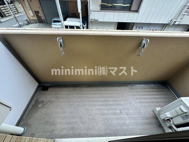 トモ南堀江のバルコニー