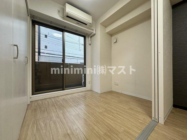 トモ南堀江の内装