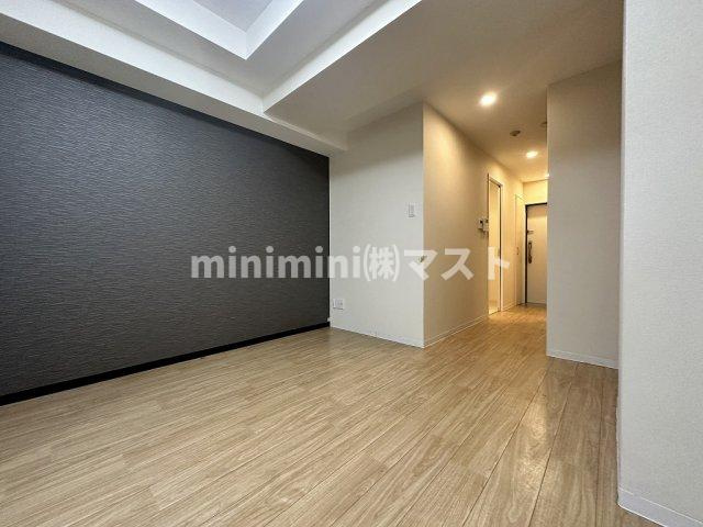 トモ南堀江の居間・リビング