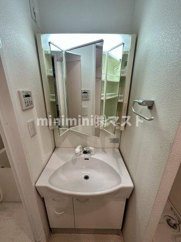 トモ南堀江の洗面所