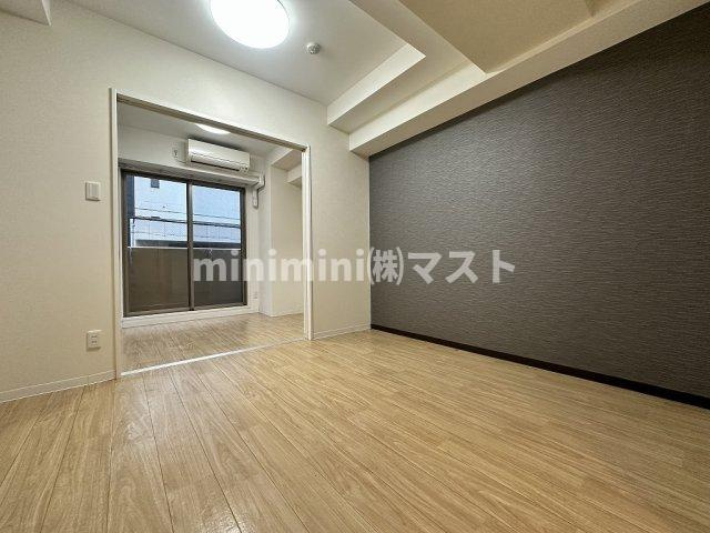 トモ南堀江の内装