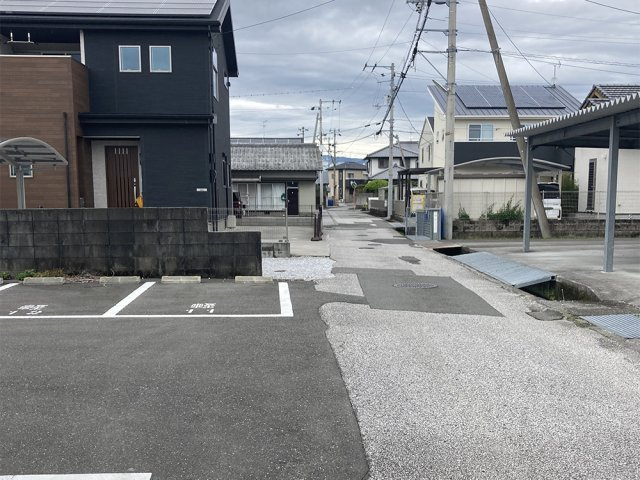 南国市大そね建売③の前面道路含む現地写真
