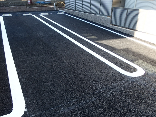 ヴェルデ本宿の駐車場