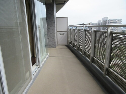 アイムふじみ野タワー東館のバルコニー|バルコニー　13.78㎡