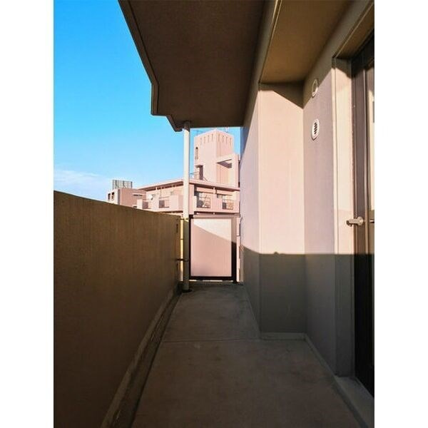 アブレスト野間のバルコニー