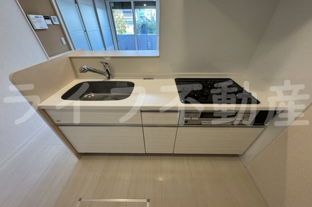 グレイスコートA棟のキッチン|コンパクトなキッチンで掃除もラクラク