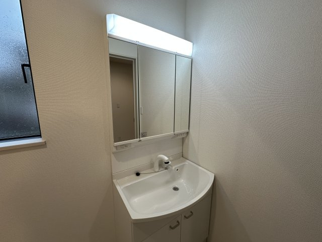 二見町西二見新築戸建B号棟の洗面所