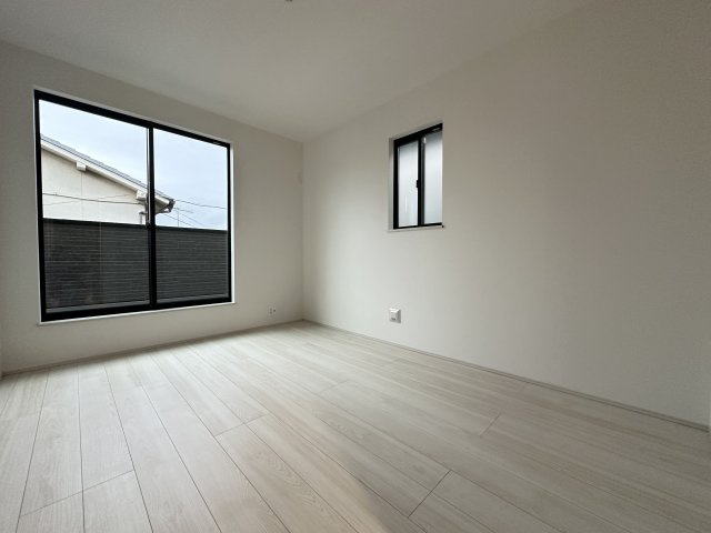 二見町西二見新築戸建B号棟の洋室