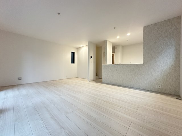 二見町西二見新築戸建B号棟の居間・リビング