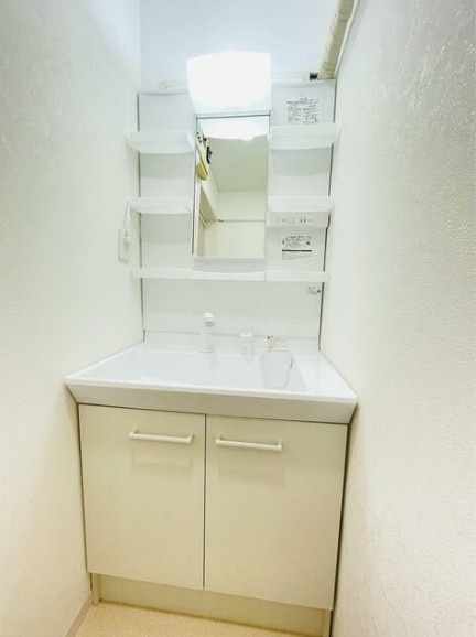 ラディアンテ中野の洗面所