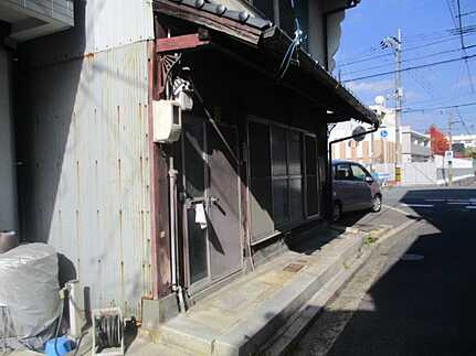 広島市西区草津本町　土地(A)の前面道路含む現地写真