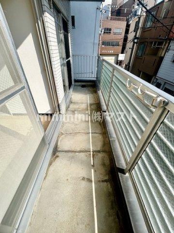 ラビアンローズのバルコニー