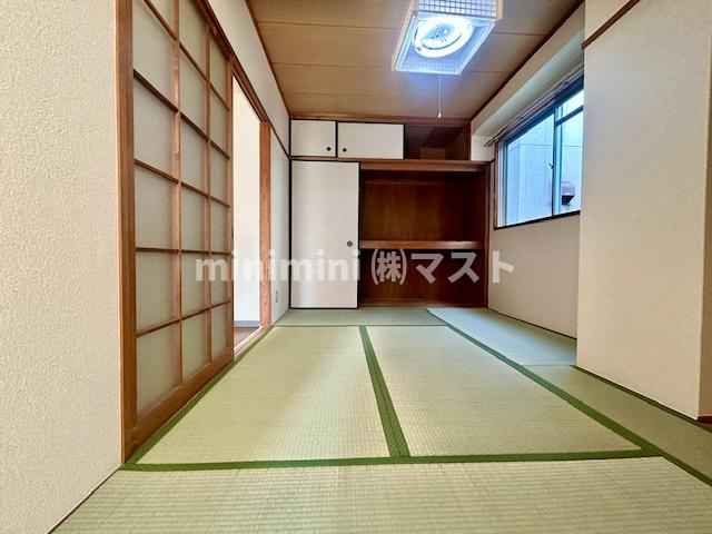 ラビアンローズの和室