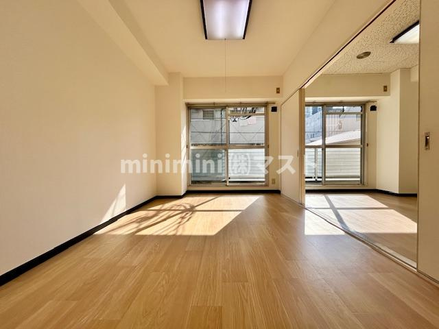 ラビアンローズの内装