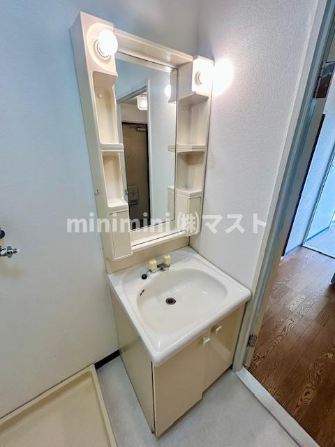 ラビアンローズの洗面所