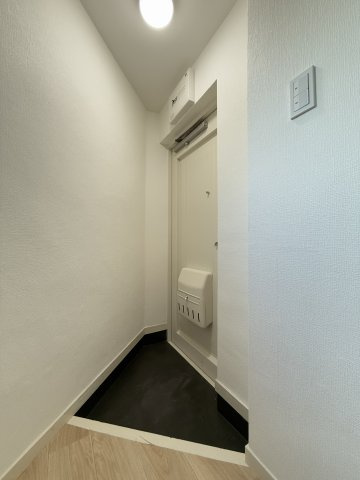 シャトー77の玄関